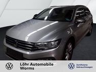 VW Passat Variant, 1.5 TSI Business, Jahr 2024 - Worms