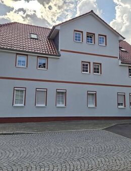 Wohnen auf dem Land - großzügige 3 RW mit Stellplatz - Brüheim