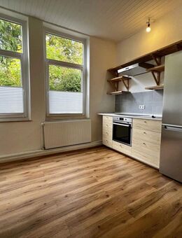 Altbautraum, 5-Zimmer-EG-Wohnung mit Einbauküche in Hehlentor - Celle
