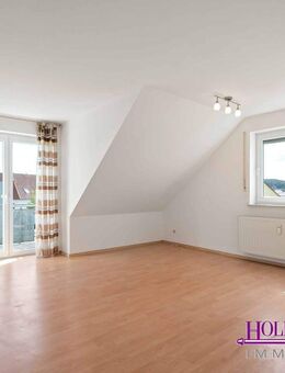 Bezugsfrei! Helle 3-Zi.-Whg. mit EBK, Balkon, Keller, Garten und Garage! - Regenstauf