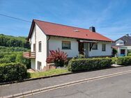 Einfamilienhaus mit viel Platz, Garage und herrlicher Aussicht! - Bitburg