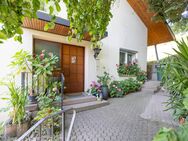 Provisionsfrei! Wohnträume wahr werden lassen: Einfamilienhaus mit Einliegerwohnung und PV-Anlage! - Stockach