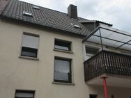 Geräumiges Mehrfamilienhaus als Kapitalanlage mit Hof und Nebengebäuden in Bergrheinfeld - Bergrheinfeld