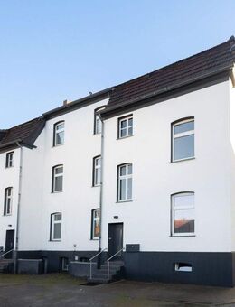 Top-Kapitalanlage: Gepflegtes Mehrfamilienhaus mit 6 Wohneinheiten & 7 vermieteten Garagen - Recklinghausen