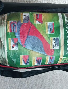 Adventuridge Mumien-Schlafsack Rot / Grau, sehr leicht, Zustand sehr gut - Schwabach