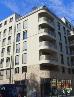 Moderne 3-Zimmer-Wohnung mit Balkon zum Bischofspark und hochwertiger Einbauküche - Dresden