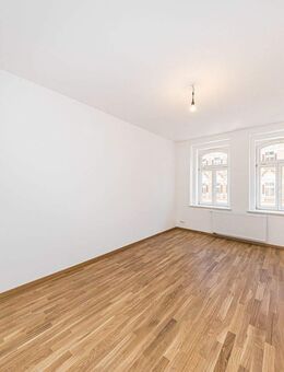 Modern renoviert: 3 Zimmer mit Parkett, Balkon & Badewanne - Leipzig
