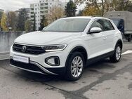 VW T-Roc, 1.5 TSI Life Multimedia VC, Jahr 2023 - Rüsselsheim