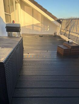 Helle Dachgeschosswohnung mit sonnigem Balkon in Leipzig - Leipzig