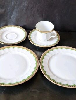 Eschenbach Porzellan, 5-Teiliges Tasse, 2 Kuchenteller 2 Unterteller Gold-Rand - Essen