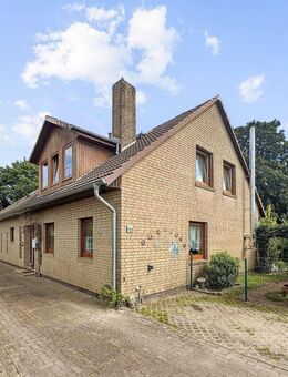 Wohnen oder vermieten - Entscheiden Sie selbst! Großzügige ZFH mit Wintergarten und pflegeleichtem Grundstück! - Loxstedt