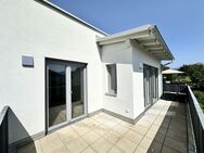 3 Zi. mit Terrassenbalkon, Garage & Aufzug in Bahnhofsnähe - Raubling