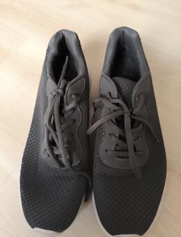 Leichte Schuhe Größe 43 von Vty - Bochum