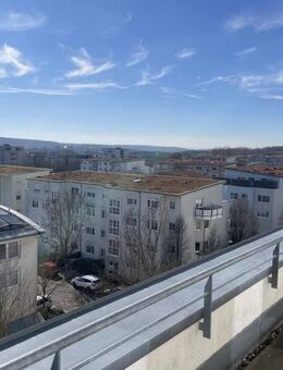 Gepflegte und helle 3-Zimmermaisonettewohnung zum sofortigen Bezug - Bietigheim-Bissingen