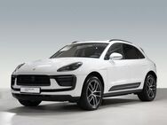 Porsche Macan, T Abstandsregeltempostat, Jahr 2023 - Stuttgart