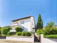 Licht, Luft und Lebensfreude - Zweifamilienhaus mit verträumtem Garten und Stauraum für Visionen - Eppingen