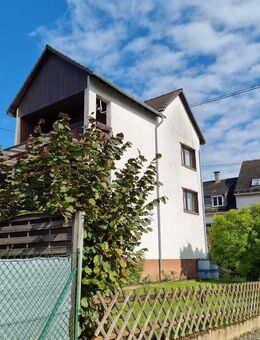 Hilgert: Freistehendes Einfamilienhaus mit Garage und Garten - Hilgert
