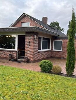 Ruhiges Wohnen im Grünen - mit Liebe zum Detail und wunderschönem Wintergarten! Hier wird Wohnen zu echtem Wohlfühlen. - Bockhorn (Niedersachsen)