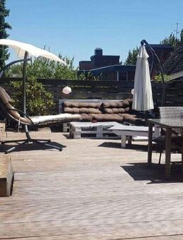 Helle 2/3 Zimmer Altbau-Wohnung mit traumhafter Dachterrasse - Krefeld