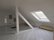 2 Zimmer DG Wohnung - Wendelstein