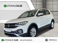 VW T-Cross, 1.0 TSI Life EU6d 149 Mon Musikstreaming Spurhalteass, Jahr 2022 - Wölfersheim