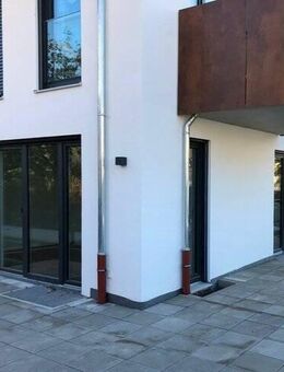 Helle Neubau-Wohnung mit Terrasse und Garten - 2 Zi. in Burghausen - Burghausen