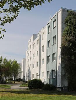 Großzügige 3-Zimmer-Wohnung mit Loggia // 1.OG links - Wolfsburg