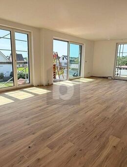 LICHTDURCHFLUTET WOHNEN MIT BALKON & AUFZUG - Achern