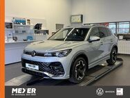 VW Tiguan, 1.5 R-Line eTSI, Jahr 2024 - Tostedt