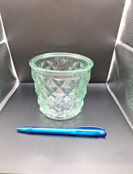 Vase aus Glas ca. 10cm hoch Durchmesser ca. 10cm - Essen