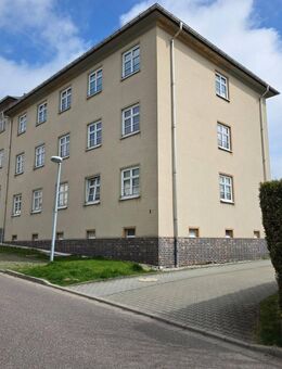 2-Raum Wohnung mit Balkon in ruhiger Gegend sucht Nachmieter - Hartmannsdorf (Sachsen)