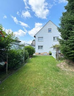 Charmantes 1-2-Familienhaus in bester Lage von Hanau mit wunderschönem Garten! - Hanau (Brüder-Grimm-Stadt)
