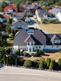 Exklusives Einfamilienhaus mit einzigartiger Galerie in Mettenbach! - Essenbach