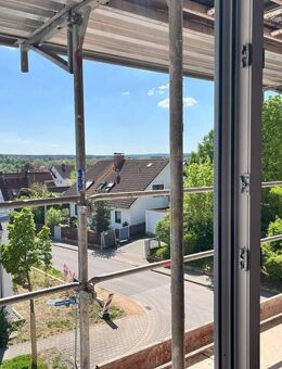 Helle, geräumige 3-Zi-Wohnung mit Loggia, 2. OG, Nr. 11 - Roth (Bayern)