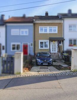Ab Frühsommer bezugsfreies Reihenmittelhaus mit Garten und 2 Stellplätzen in Borna Heinersdorf - Chemnitz