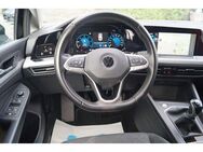 VW Golf VIII Variant Life 2.0 TDI/AHK/PDC/SHZ/SIDEA - Erwitte