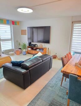 Großzügige 4-Zi.-Wohnung mit 4 Balkonen, inkl. EBK & 2 TG-Stellplätzen in top-zentraler Stadtlage - Coburg