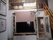 Außergewöhnlich attraktive Wohnung über 2 Etagen, mit Balkon und Blick über Kitzingen Stadtzentrum !! Sehr guter Grundriss :-) - Kitzingen