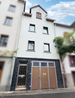 Stadthaus inmitten der Zeller Altstadt mit Garage und Terrasse - Zell (Mosel)