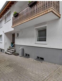 Gepflegtes, gedämmtes Mehrfamilienhaus 300qm mit Massivbauhalle auf 1260qm Grundstück - Freckenfeld