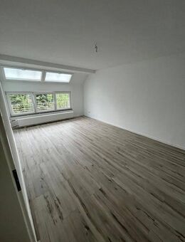 frisch zu 90% sanierte 3 Zimmer-Wohnung - Seitenstraße vom Fischertal - Wuppertal
