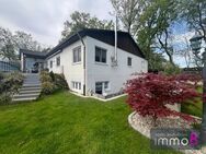 Einfamilienhaus mit Pool, zwei Einliegerwohnungen und einer XL Garage für Schrauber und Sammler - Hilgertshausen-Tandern