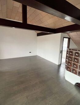 Großzügiger Bungalow mit Einliegerwohnung und Wohnkomfort auf drei Ebenen. - Dannstadt-Schauernheim