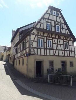 Denkmalgeschütztes Wohnhaus in Sinsheim-Hoffenheim im Gebotsverfahren, provisionsfrei - Sinsheim