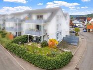 NEUWERTIG** Barrierefreie 4,5 Zimmer Erdgeschoßwohnung mit 2 Terrassen + GARTEN** - Schorndorf (Baden-Württemberg)