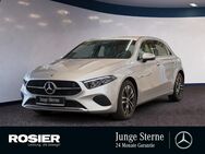 Mercedes A 200, Progressive, Jahr 2023 - Arnsberg