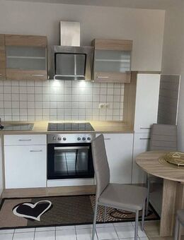 // DACHGESCHOSS // 2 ZIMMER // BALKON // TG Stellplatz // ab 2026 // EBK Übernahme mgl. // - Leipzig