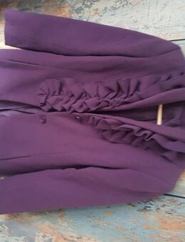 Schicker Wintermantel in aubergine - Lünen Zentrum