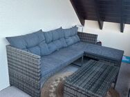 Lounge ,Sitzgruppe, Rattan mit Tisch und Kissen - Schöffengrund