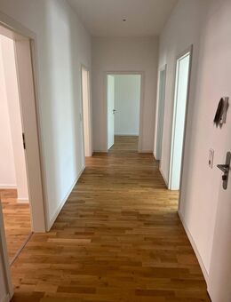 Wünderschöne 4-Zimmer-Wohnung mit Balkon - Markranstädt
